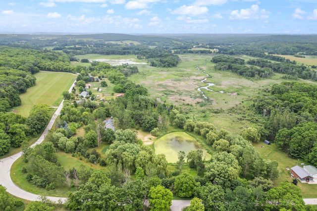 W3075 Grouse Road, Pardeeville, WI 53954