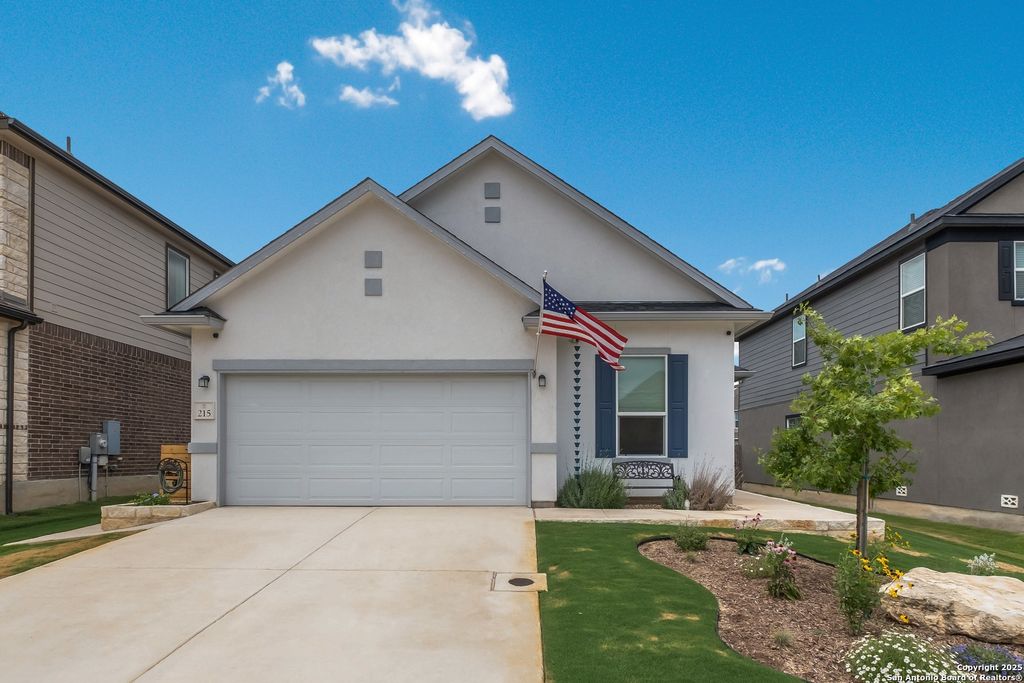 215 W Granite Shores, Boerne, TX 78006