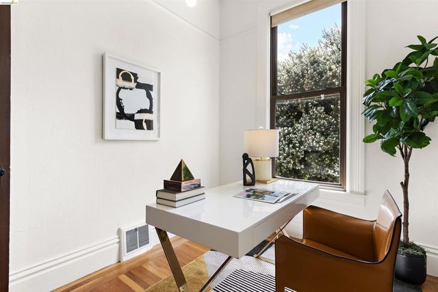 12 Beaver St, San Francisco, CA 94114