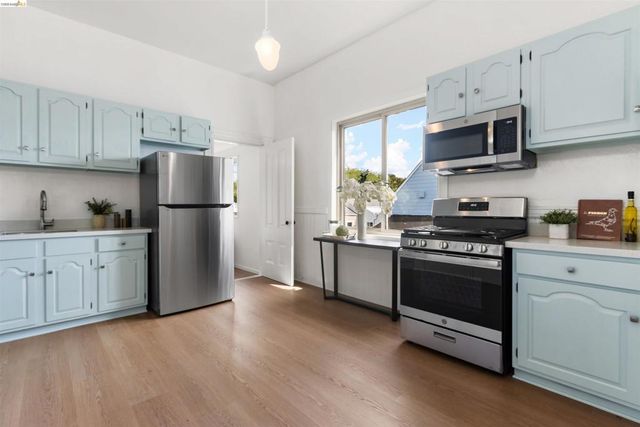 12 Beaver St, San Francisco, CA 94114