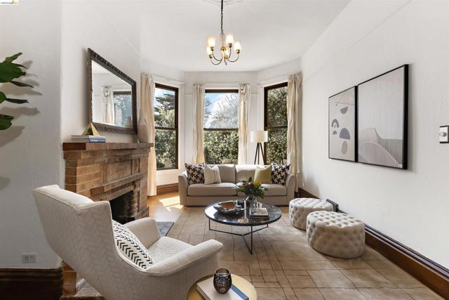 12 Beaver St, San Francisco, CA 94114