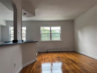 78-01 164th Street 2F, Flushing, NY 11366