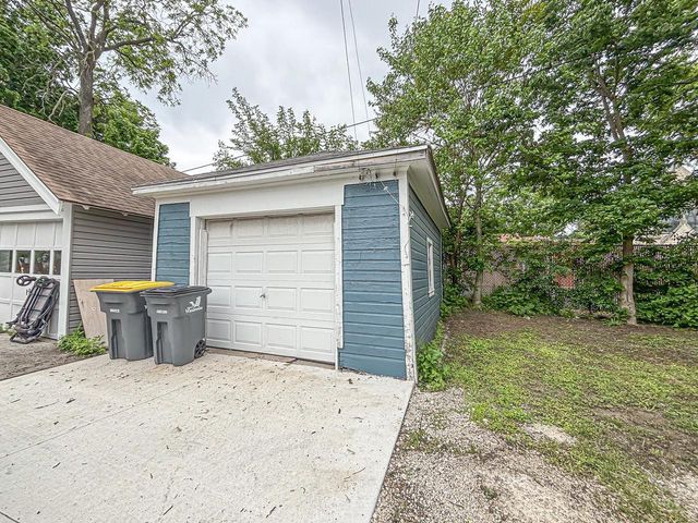 818 Pleasant STREET, Waukesha, WI 53186