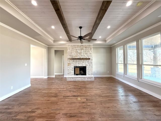 1642 EARHART Drive, Granbury, TX 76049