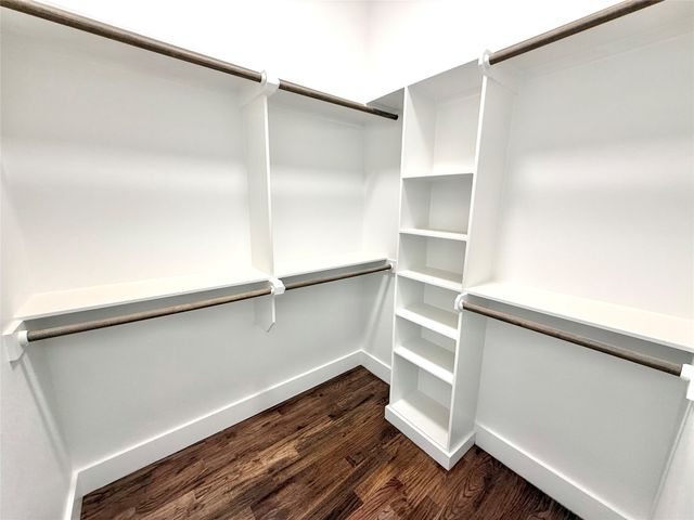 1642 EARHART Drive, Granbury, TX 76049