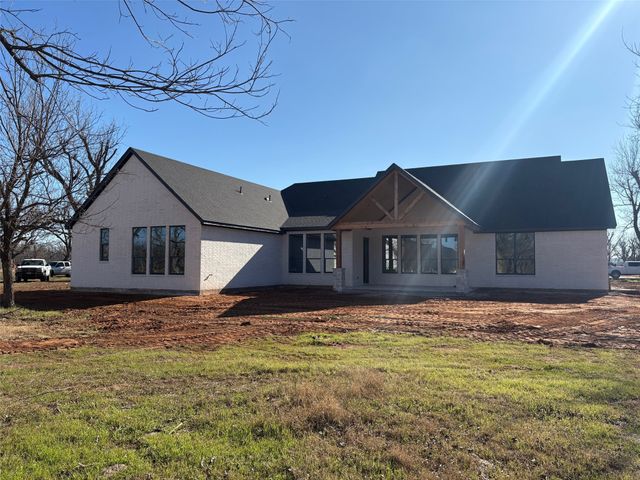 1642 EARHART Drive, Granbury, TX 76049