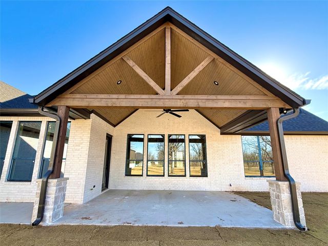 1642 EARHART Drive, Granbury, TX 76049