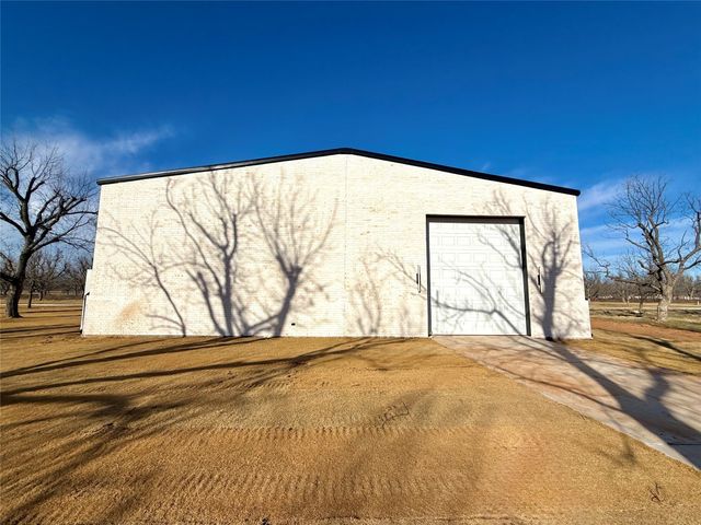 1642 EARHART Drive, Granbury, TX 76049