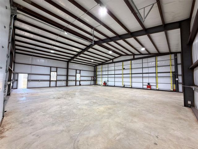 1642 EARHART Drive, Granbury, TX 76049