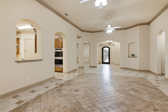 502 Lismore Drive, Mansfield, TX 76063