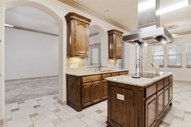 502 Lismore Drive, Mansfield, TX 76063