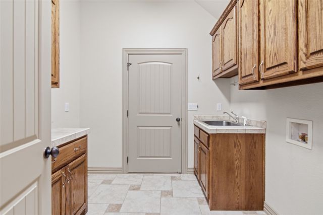 502 Lismore Drive, Mansfield, TX 76063