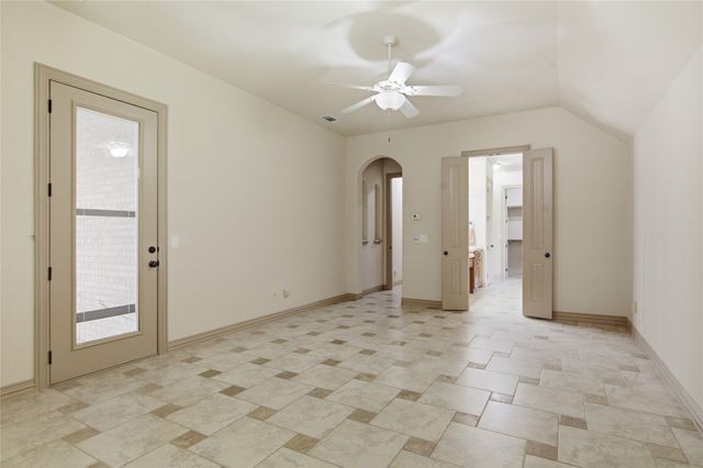 502 Lismore Drive, Mansfield, TX 76063