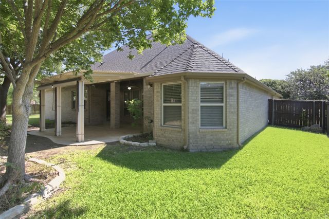 502 Lismore Drive, Mansfield, TX 76063