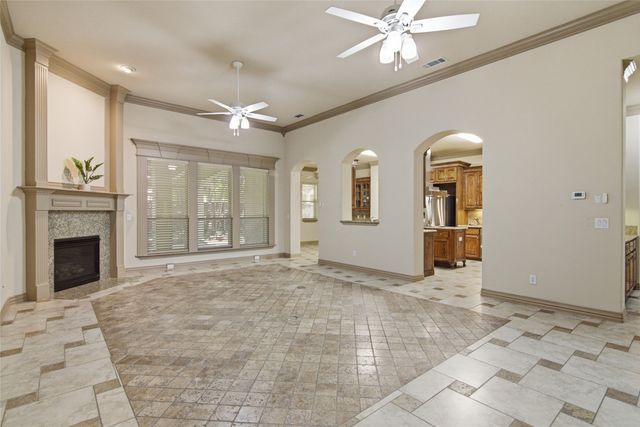 502 Lismore Drive, Mansfield, TX 76063