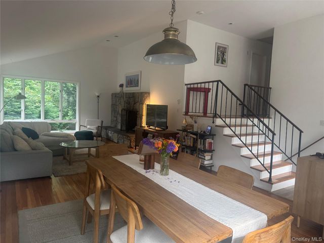 210 Michigan Avenue, Port Jefferson, NY 11777