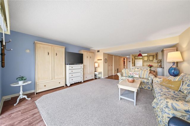 601 N MCDONALD STREET 2, Mount Dora, FL 32757