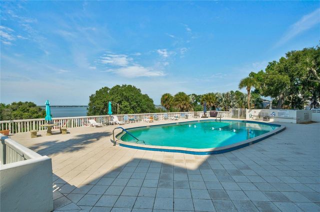 601 N MCDONALD STREET 2, Mount Dora, FL 32757