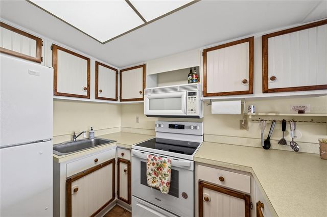 601 N MCDONALD STREET 2, Mount Dora, FL 32757