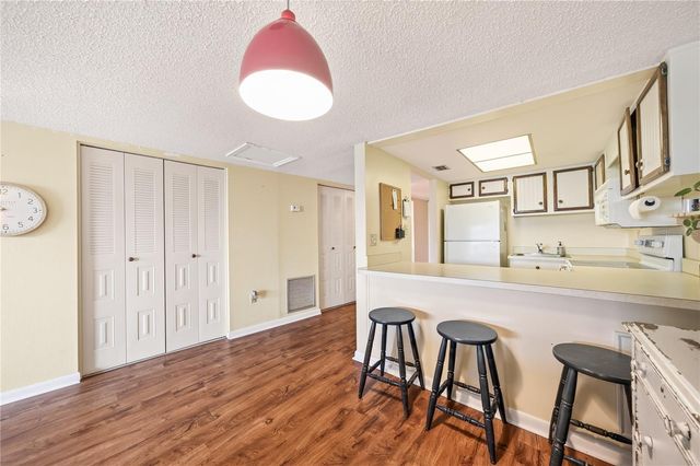 601 N MCDONALD STREET 2, Mount Dora, FL 32757