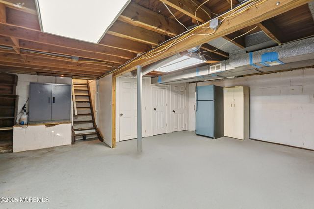 648 Brewers Bridge Road, Jackson, NJ 08527