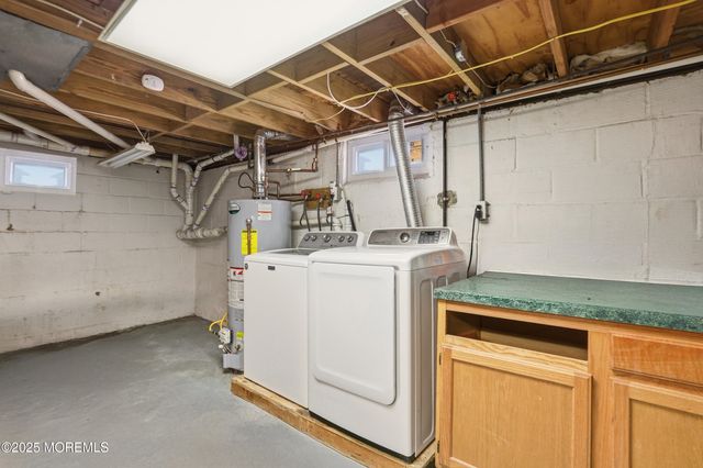 648 Brewers Bridge Road, Jackson, NJ 08527