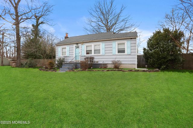 648 Brewers Bridge Road, Jackson, NJ 08527