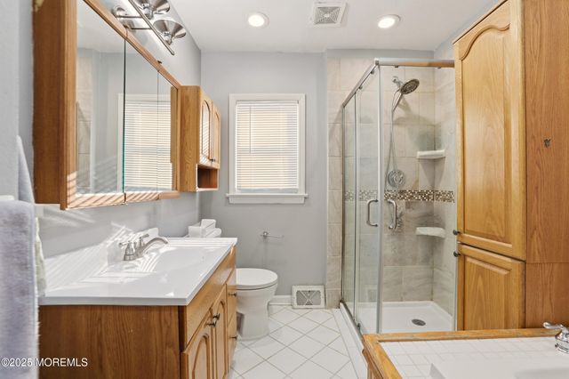 648 Brewers Bridge Road, Jackson, NJ 08527