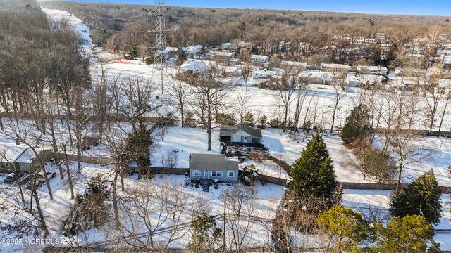 648 Brewers Bridge Road, Jackson, NJ 08527