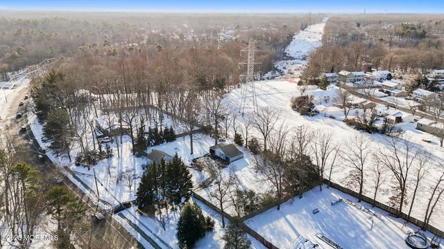 648 Brewers Bridge Road, Jackson, NJ 08527