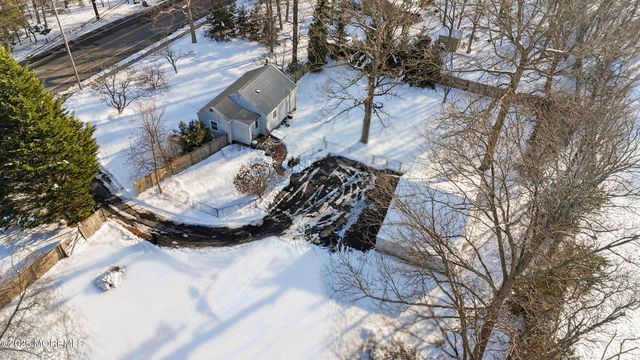 648 Brewers Bridge Road, Jackson, NJ 08527