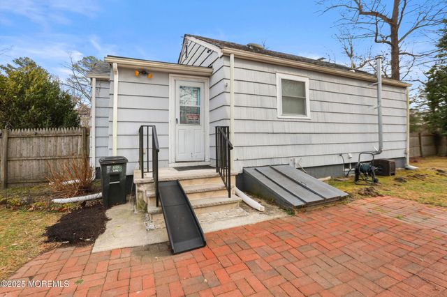 648 Brewers Bridge Road, Jackson, NJ 08527