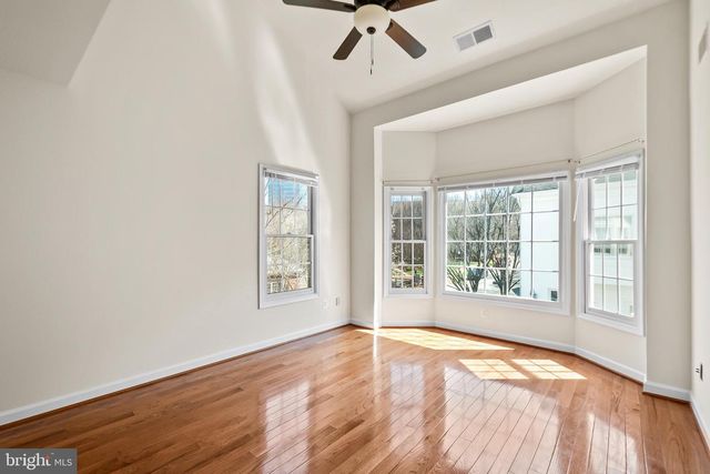 8831 ASHGROVE HOUSE LN, Vienna, VA 22182