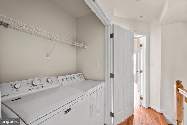 8831 ASHGROVE HOUSE LN, Vienna, VA 22182