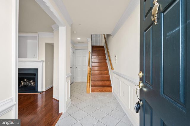 8831 ASHGROVE HOUSE LN, Vienna, VA 22182