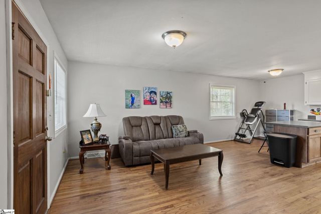 40 Westview Avenue, Greenville, SC 29609