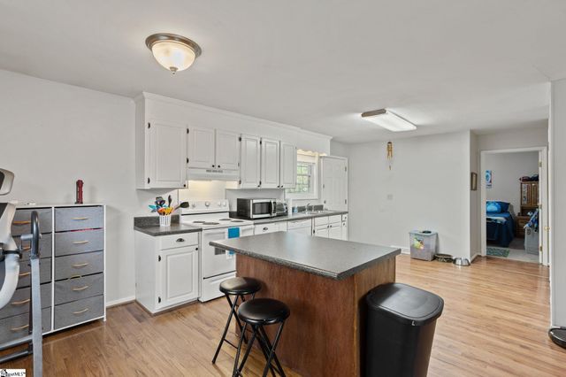 40 Westview Avenue, Greenville, SC 29609