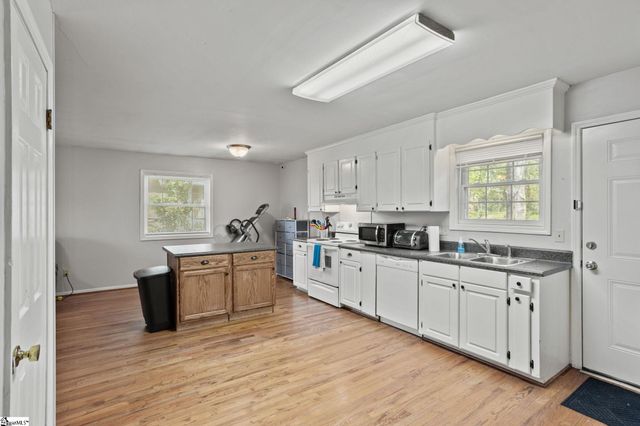 40 Westview Avenue, Greenville, SC 29609