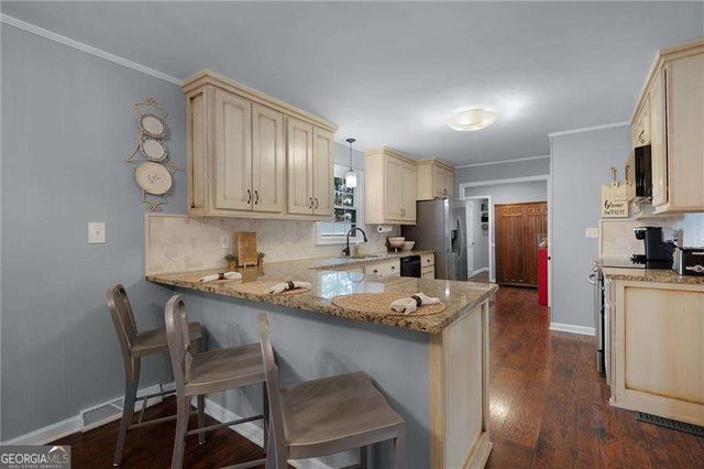 136 Meadow Lane, Calhoun, GA 30701