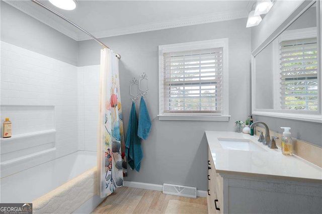 136 Meadow Lane, Calhoun, GA 30701