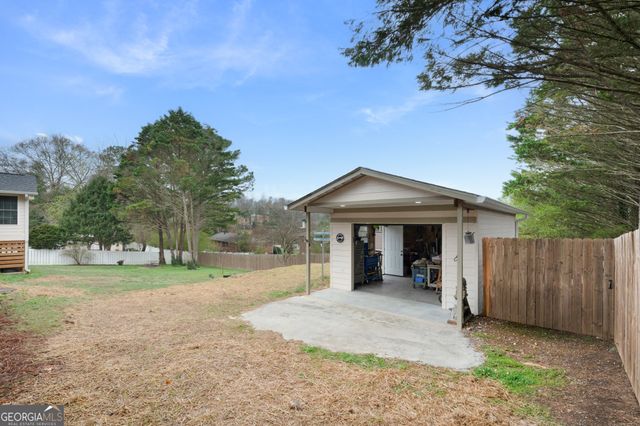 136 Meadow Lane, Calhoun, GA 30701