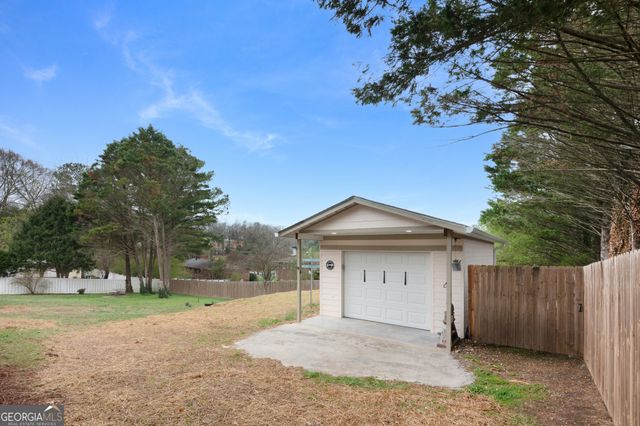 136 Meadow Lane, Calhoun, GA 30701