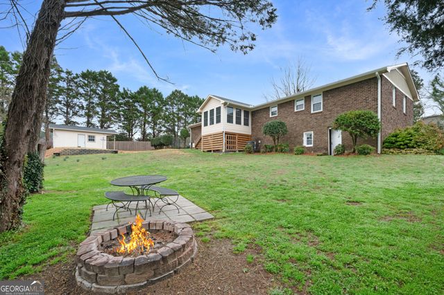 136 Meadow Lane, Calhoun, GA 30701