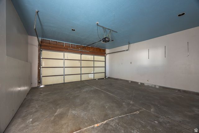 6374 W 3100 S, West Valley City, UT 84128