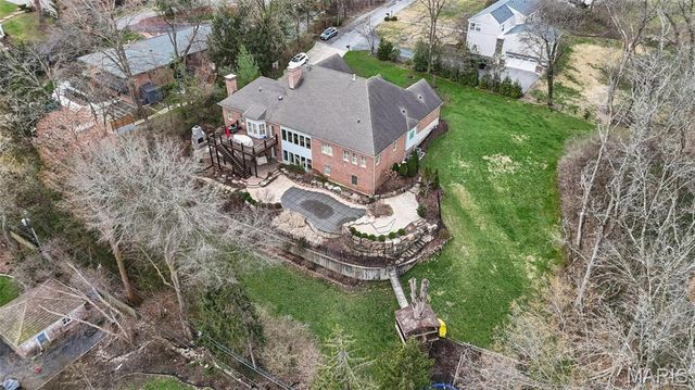 9 Graybridge Drive, Ladue, MO 63124