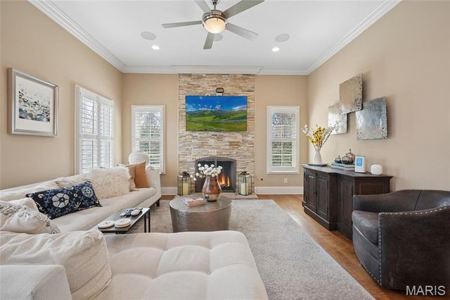 9 Graybridge Drive, Ladue, MO 63124