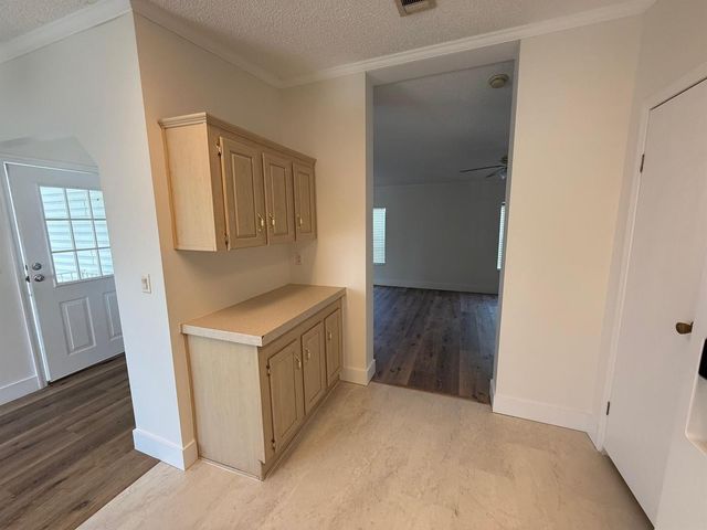 8648 SW 16th Place, Davie, FL 33324