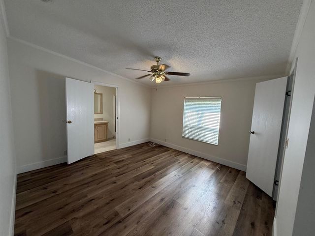 8648 SW 16th Place, Davie, FL 33324