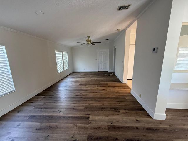 8648 SW 16th Place, Davie, FL 33324