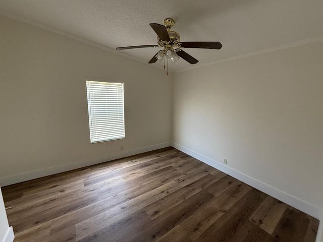 8648 SW 16th Place, Davie, FL 33324